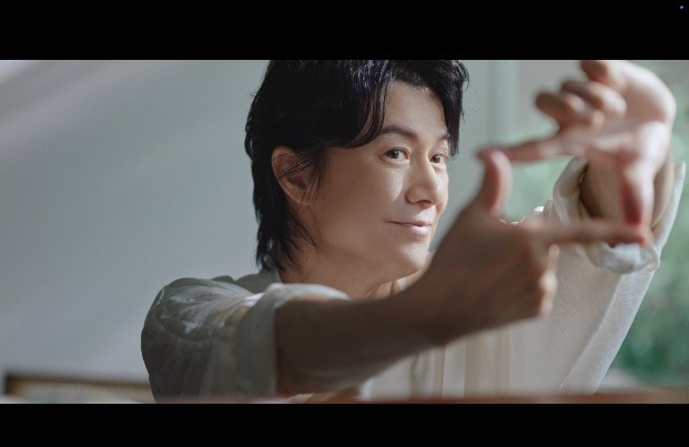 福山雅治さん書き下ろしの楽曲「未来絵」初披露！日本生命 新TVCM